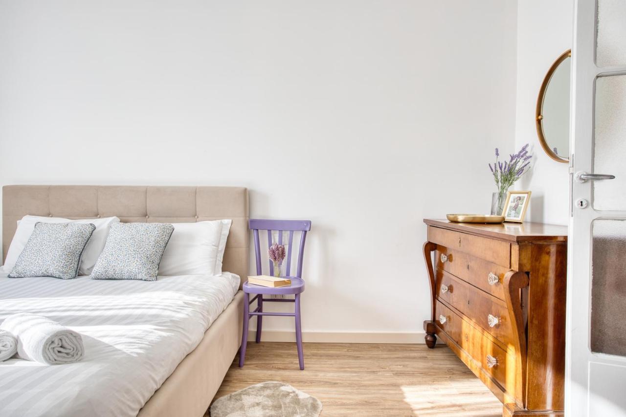 Apartment Joivy Chic Flat In De Angeli Mailand